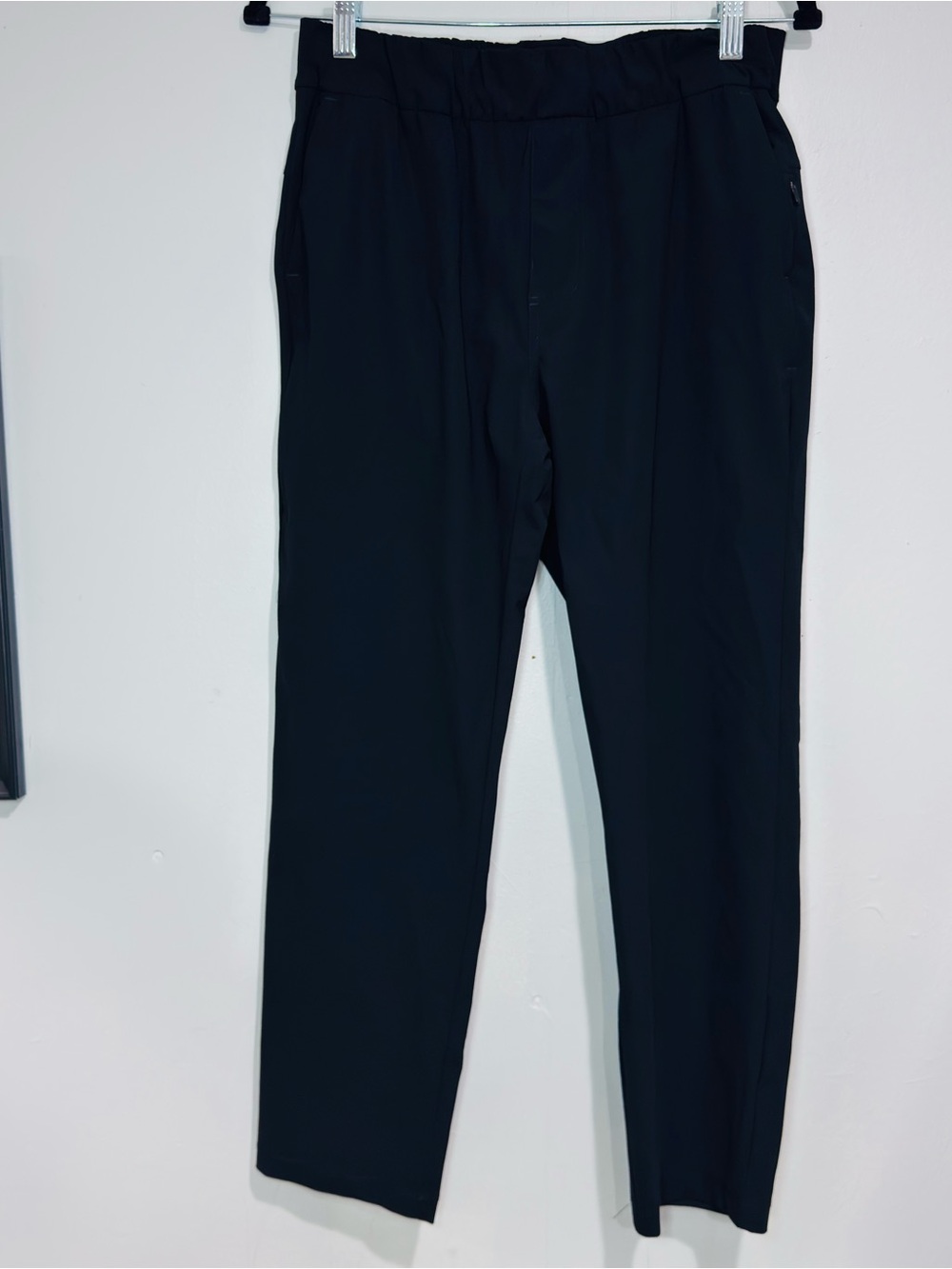 Vuori Black Straight-Leg
Performance Pants